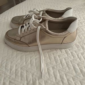 Brand new never worn Birdies Tennis Shoes